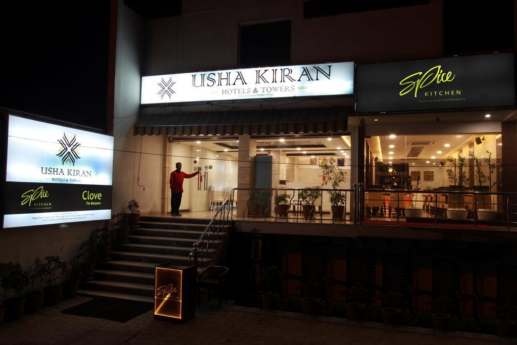 ホテル Genx Usha Kiran Agra アーグラ エクステリア 写真